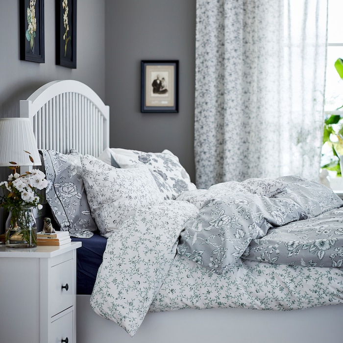 Duvet cover and pillowcase