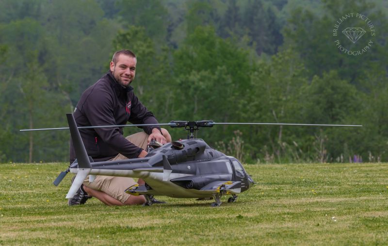 200606_4.jpg Exceed RC MadHawk 4-Channel RC Helicopter RTF Fixed Pitch – 100% Ready-to-Fly Fully Loaded w/ LCD Remote Control (Black AirWolf)