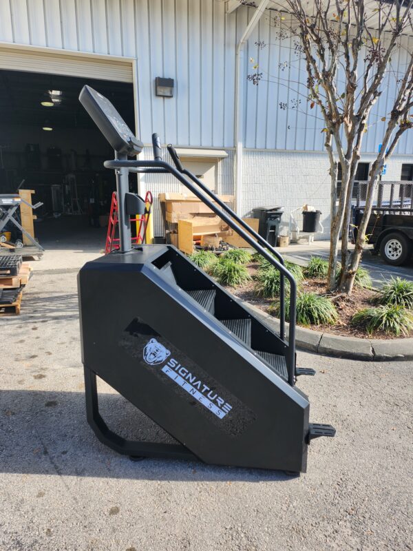 Signature Fitness Continuous Climber Gym Equipment Stair Stepper for Exercise